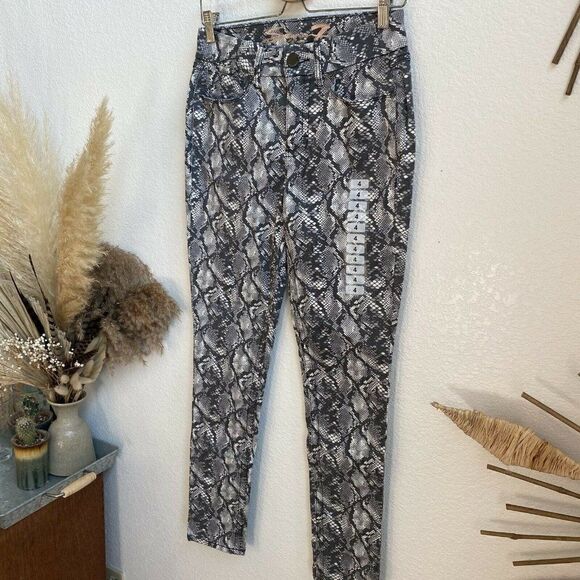 Seven7 Tummyless slimming control high rise jeans snake skin size 4 - Picture 3 of 9